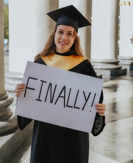 Купить диплом логиста в Новотроицке